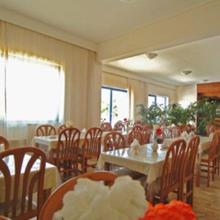 לאמפי Apellis Hotel מראה חיצוני תמונה